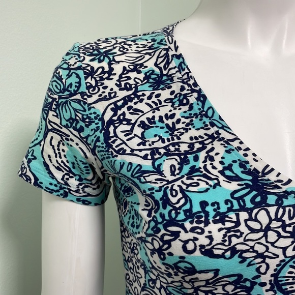 Lilly Pulitzer V-neck Michele Shorely Hippy Shake Print Top - Picture 4 of 10